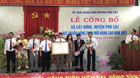 Công bố quyết định công nhận xã Cát Hưng đạt chuẩn NTM nâng cao